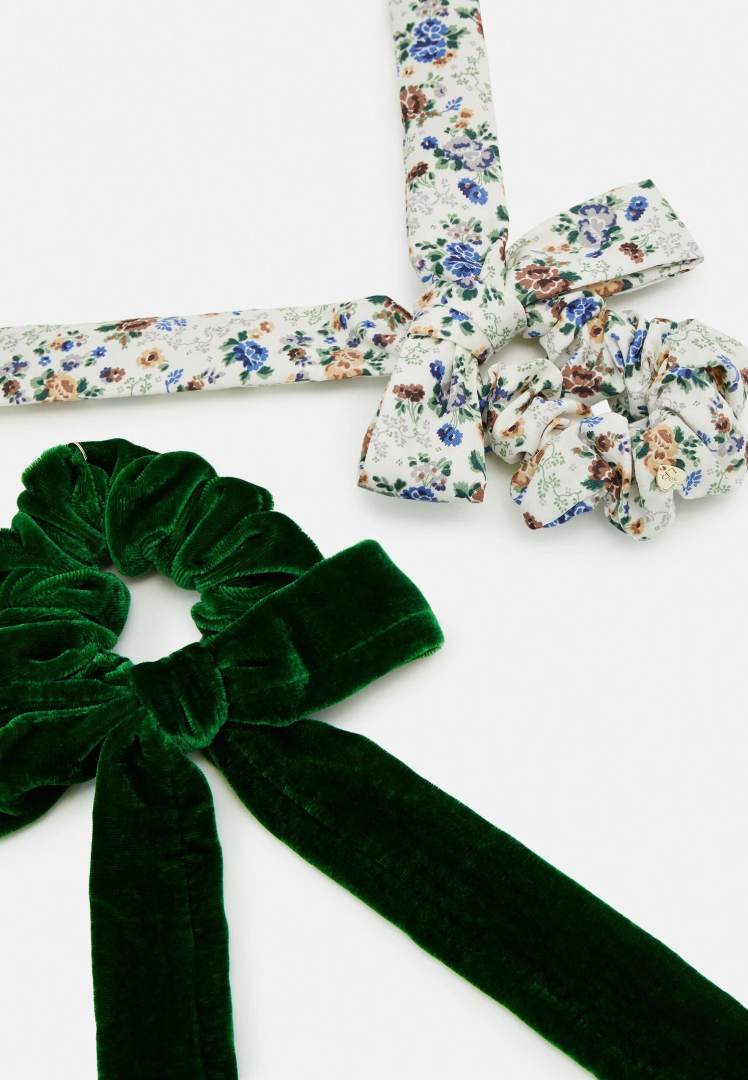 Loeffler Randall Hair Ribbon 2 Pack - Hair Styling Accessory - Cream/Blue/Brown/Spruce 4 Loeffler Randall Hair Ribbon 2 Pack - Hair Styling Accessory - Cream/Blue/Brown/Spruce - Image 2